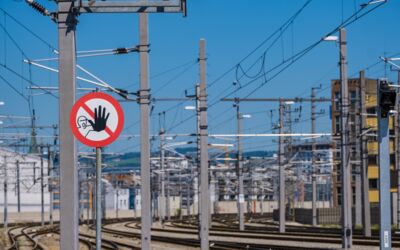 Gefahr Bahngleise, Züge & Hochspannungsleitungen
