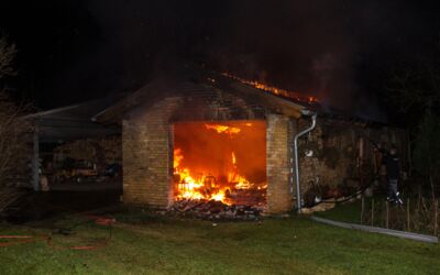 Schuppen brennt bei Kargow