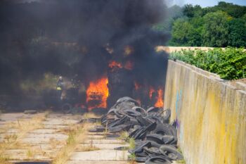 Strohmiete brennt bei Ankershagen