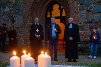 Gräber Friedhof Groß Varchow bei Möllenhagen zerstört