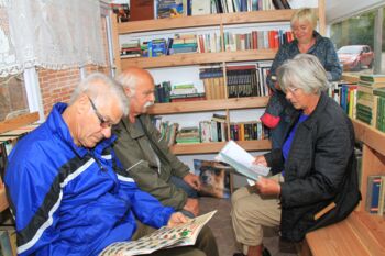 Tauschbibliothek Café „Dubenhus“ in Blücherhof