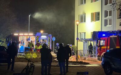 Feuerwehreinsatz: Wohnung brennt Waren (Müritz)